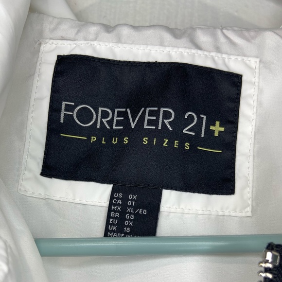 Forever 21 windbreaker - Picture 4 of 5
